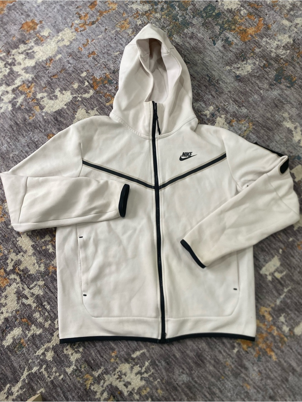 Nike Men's White Full-Zip Hooded Performance Jacket with Black Trim